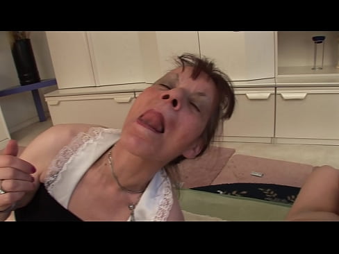 ❤️ Две баби и един дядо правят тройка Ебане видео в bg.sexera.ru ❌❤