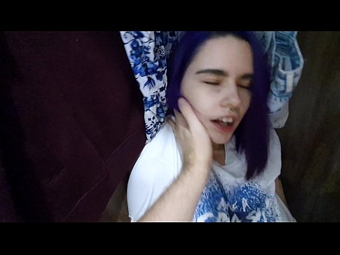 ❤️ Намерих сестра си в гардероба и й помогнах да свърши Ебане видео в bg.sexera.ru ❌❤